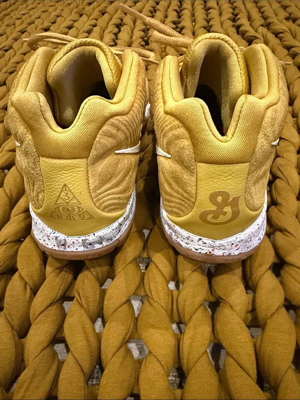 Nike Kyrie 4 - General Mills Cereal Pack